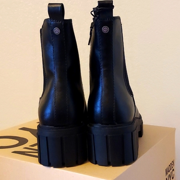 Womens Madden NYC Chunky Lug Chelsea Boits - Picture 7 of 15